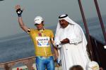 Bradley Wiggins kann sich in der Sonne Katars über das Leadertrikot freuen (Foto: www.letour.fr)