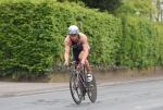 Triathleten wie Vorjahressieger Wolfgang Teuchner mssen sich auf eine neue Radstrecke beim 24. Volks- und Raiffeisenbank Citytriathlon Amberg einstellen (Foto: Roland Hindl)