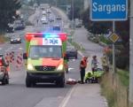 Sargans SG: Fahrradunfall an der Neuen Wangser Straße +++ Rega-Einsatz +++ Velofahrer bei Sturz schwer verletzt +++ ZeugenaufrufSargans SG: Fahrradunfall an der Neuen Wangser Straße +++ Rega-Einsatz (Foto: Kapo SG)