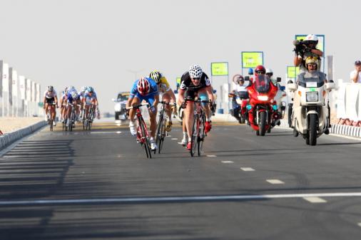 Sprint im Etappenziel, 1. Etappe Ladies Tour Qatar, Foto: womenscycling.net