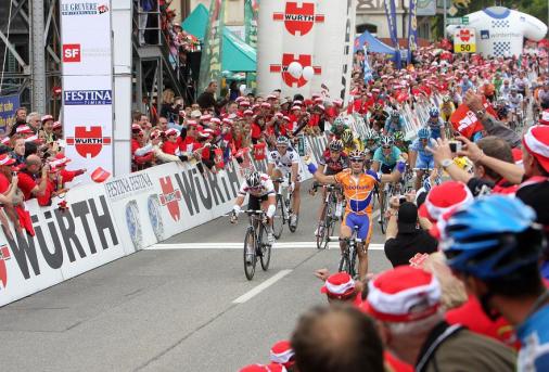 Oscar Freire gewinnt die 1. Etappe der Tour de Suisse 2008