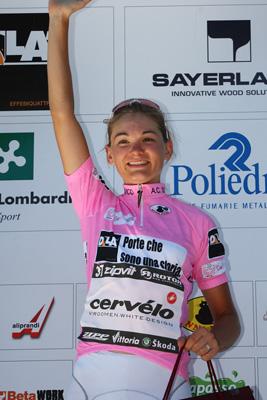 Girodonne: Durch ihren Erfolg auf der siebten Etappe ist Claudia Husler (Foto) dem Gesamtsieg wieder einen Schritt nher gekommen (Bildquelle: CJ Farquharson).