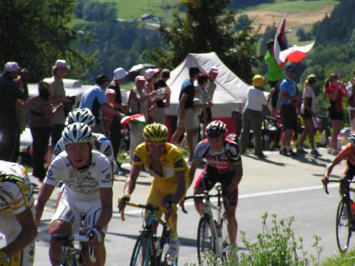 Tour de France - Tony Martin und Rinaldo Nocentini noch im weien bzw im gelben Trikot auf dem Weg nach Verbier