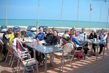 Kaffeehalt in Las Marinas am Strand