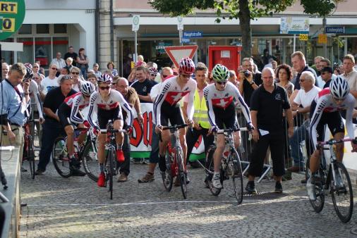 Regio-Tour 1. Etappe - das Team der Schweiz beim Start zum Mannschaftszeitfahren in Heitersheim