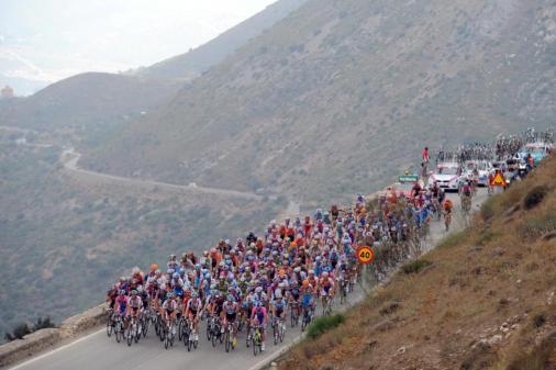 Peloton auf der 4. Etappe der Vuelta - Foto: Veranstalter
