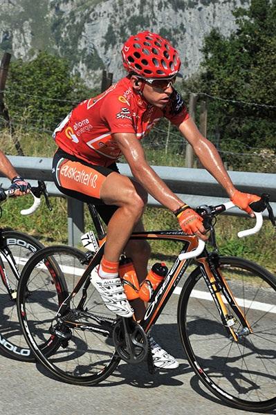 Igor Anton fuhr mehrere Tage im Roten Trikot, ehe ihn ein Sturz aus dem Rennen warf (Foto: Veranstalter)