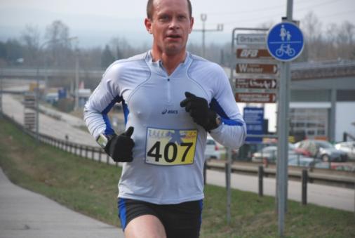 Halbmarathon-Sieger Oliver Greger (Quelle Dejan Tolo)