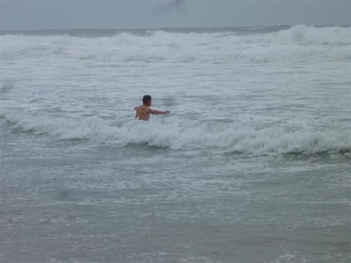 Andi unternimmt ein khles Wellenbad