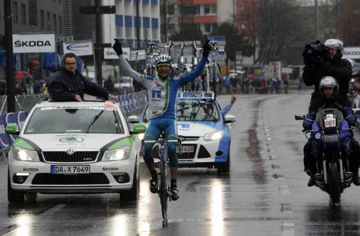 Jan Barta gewinnt Rund um Kln (Foto: Roth/Team NetApp)