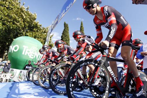 BMC Racing Team gewinnt Trentino Teamzeitfahren