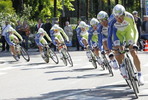 Team Liquigas, angefhrt von Ivan Basso