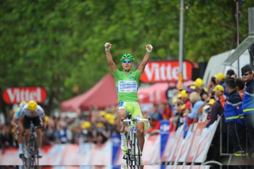 Peter Sagan gewinnt berlegen die 3. Etappe der Tour de France 2012 in Boulogne-sur-Mer (Foto: letour.fr)