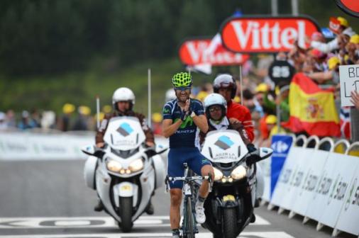 Alejandro Valverde feiert den Sieg bei der Bergankunft in Peyragudes auf der 17. Etappe der Tour de France 2012 (Foto: letour.fr)