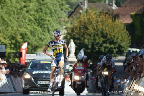 Wout Poels gewinnt die 4. und letzte Etappe der Tour de lAin vor seinem einzigen Begleiter, Romain Bardet