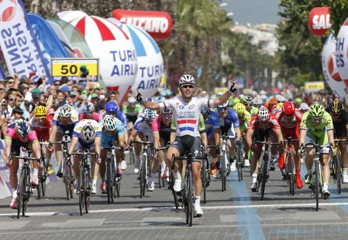 Tour of Turkey: Mark Cavendish meldet sich zum Auftakt in Alanya mit drittem Saisonsieg zurck