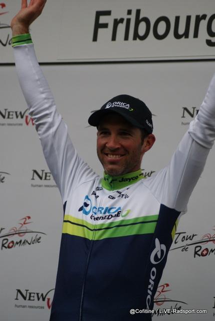 Michael Albasini jubelt ber seinen dritten Etappensieg bei der Tour de Romandie 2014