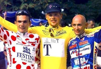 Toursieg 97: Jan Ullrich umringt von Richard Virenque und Marco Pantani
