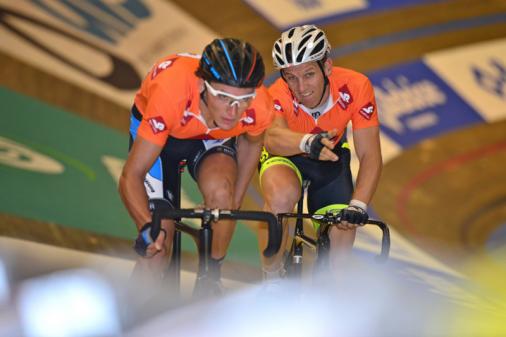 Traten schon gemeinsam 2014 beim Sechstagerennen in Gent in die Pedale: Scratch-Weltmeister Lucas Li (l.) und Andreas Mller (Foto: Arne Mill, www.frontalvision.com)