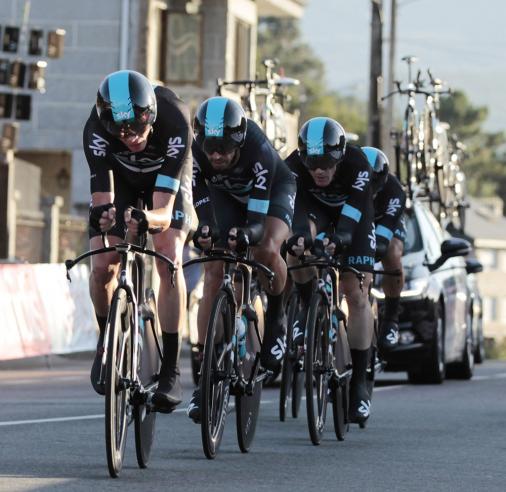Sky und Movistar nehmen Tinkoff im Mannschaftszeitfahren zum Vuelta-Auftakt fast eine Minute ab
