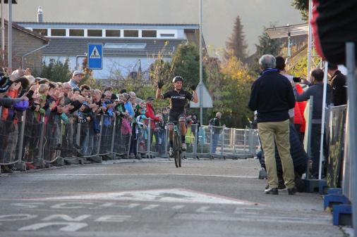 Sascha Weber gewinnt zum dritten Mal das Flckiger Cross in Madiswil (Foto: Veranstalter)