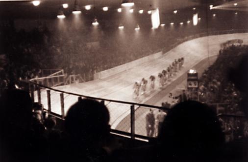 Berliner Sixdays 1953 in derSporthalle am Funkturm. Repro: Adriano Coco