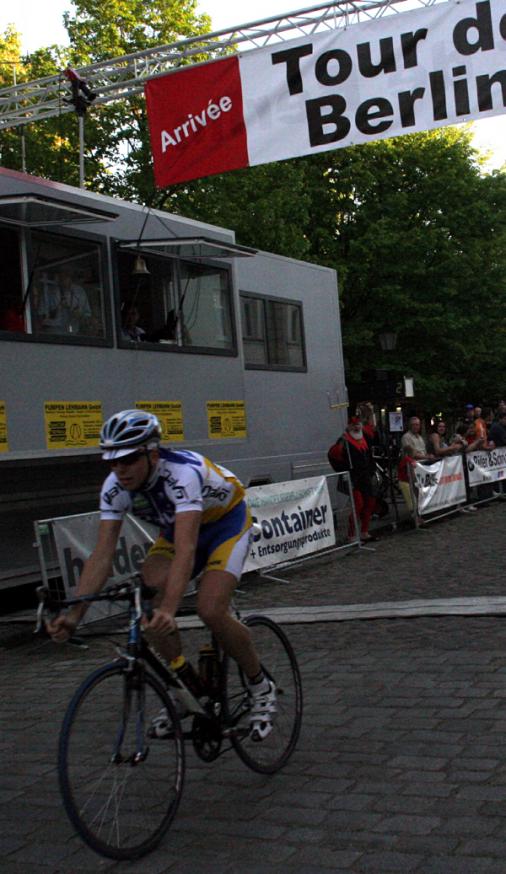Kris Boeckmans gewinnt erste Etappe der 56. Tour de Berlin 2008. Foto: Adriano Coco