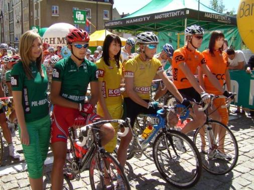 Andreas Schillinger, im grnen Spitzenreiterttrikot der Bergwertung, der Gesamtfhrende Huzarski in gelb und der beste Springer in orange, Polen Rundfahrt Szlakiem Grodw Piastowskich 2008, Foto: Team Sparkasse