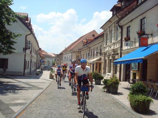 das Stdtchen Kamnik erlebte eine wahre Radfahrerinvasion