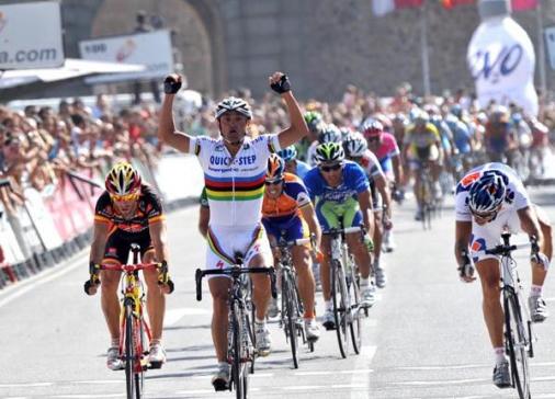 Weltmeister Paolo Bettini gewinnt die 6. Etappe der Vuelta (Foto: www.lavuelta.com)